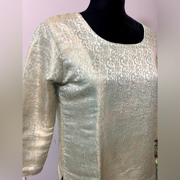 Brand New Blouse! Top can be paired with lenghas. Perfect to pair with skirts!. - Picture 1 of 3